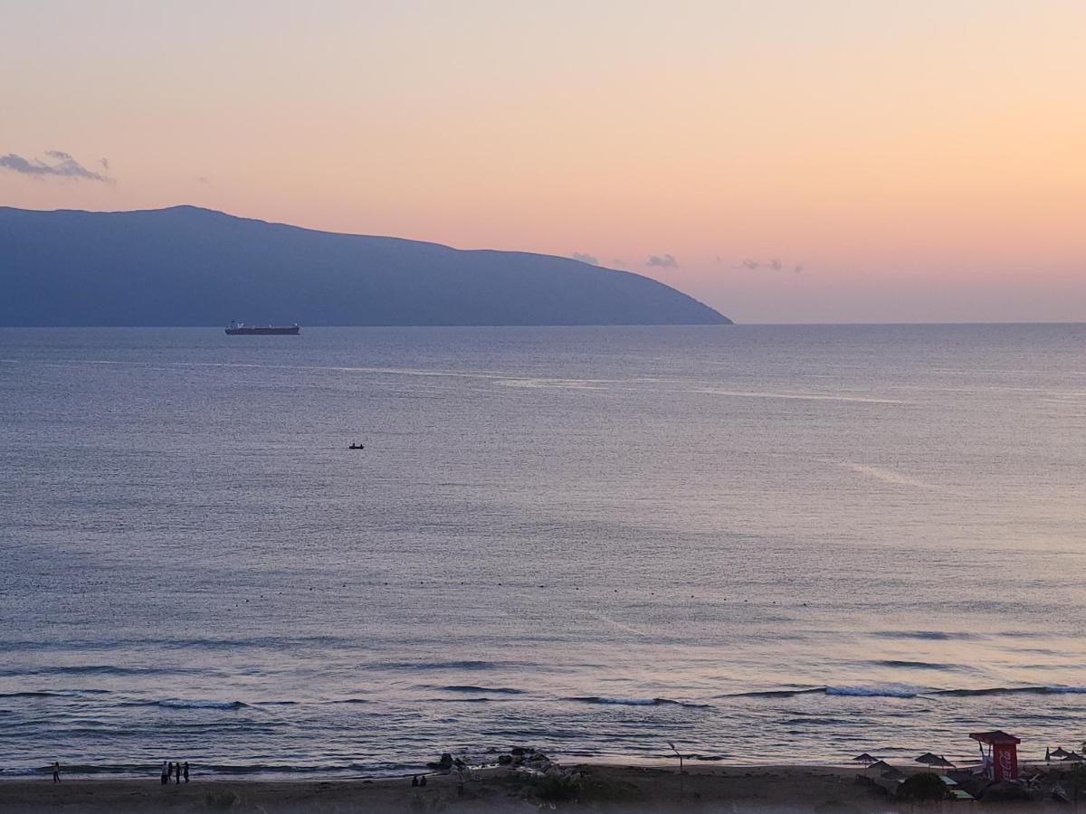 Cloud 10 Apartment Vlore Bagian luar foto