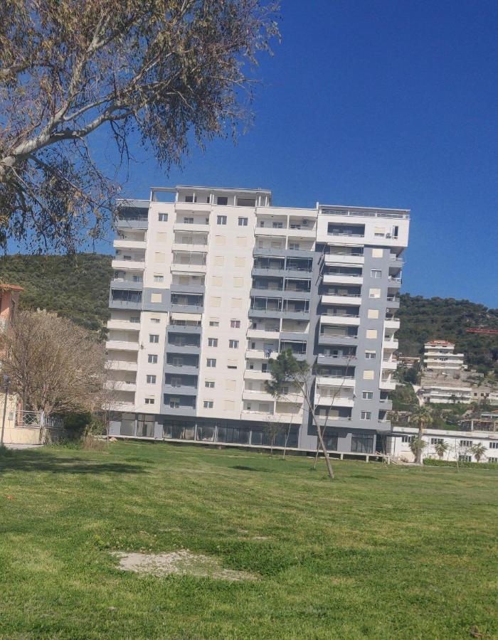Cloud 10 Apartment Vlore Bagian luar foto