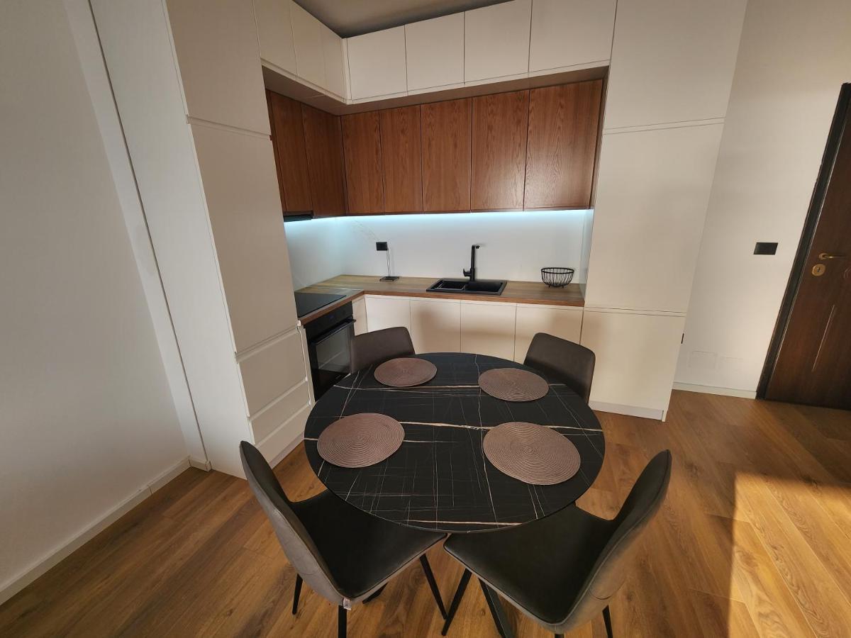 Cloud 10 Apartment Vlore Bagian luar foto